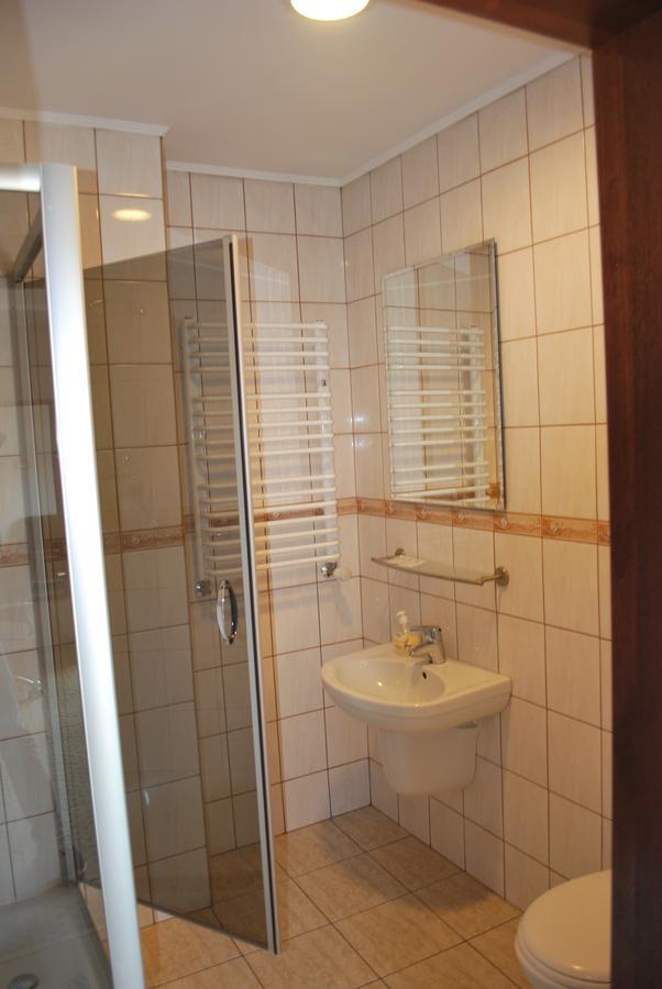 Noclegi Helios & Hotelowa Wieluń Zewnętrze zdjęcie