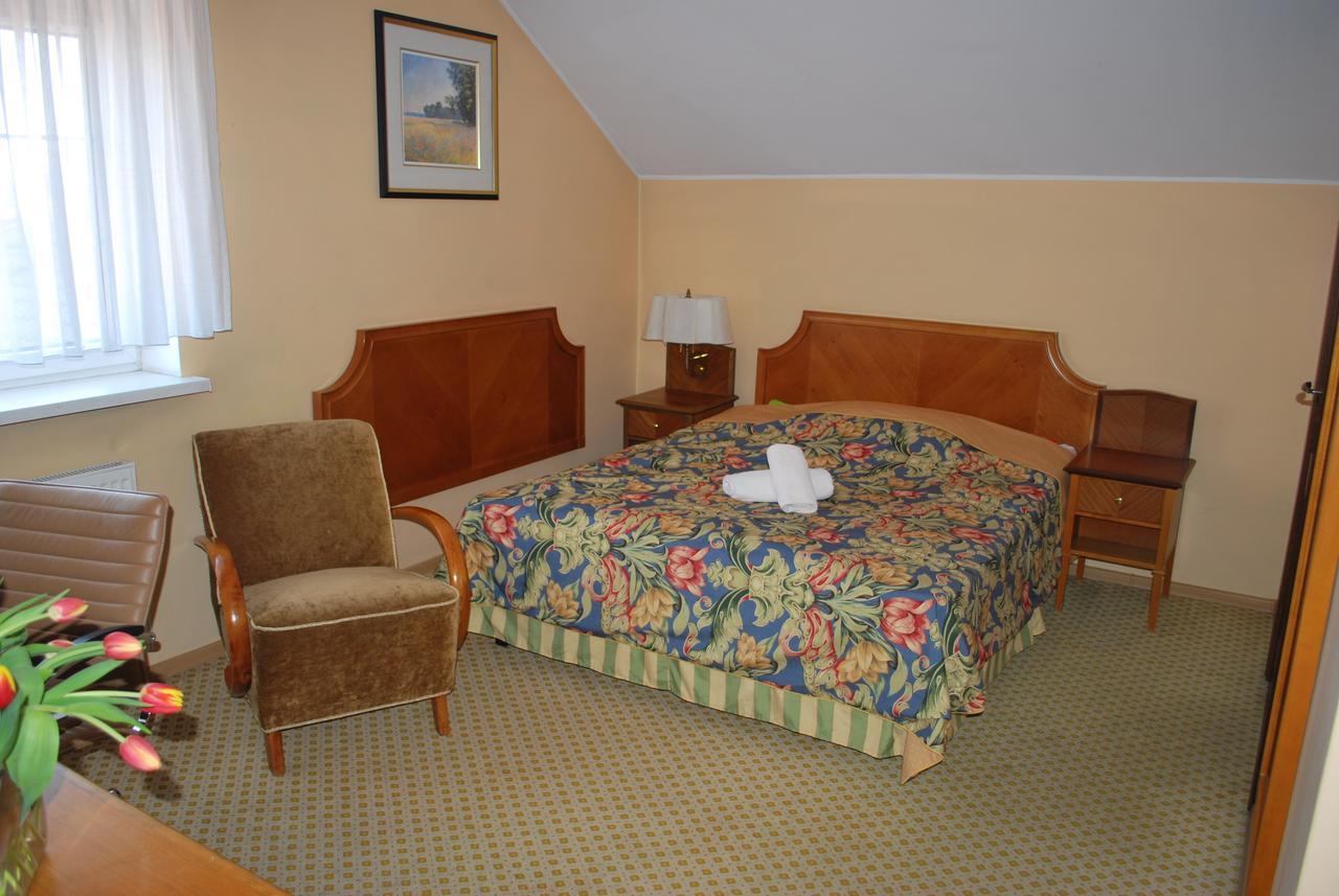 Noclegi Helios & Hotelowa Wieluń Zewnętrze zdjęcie