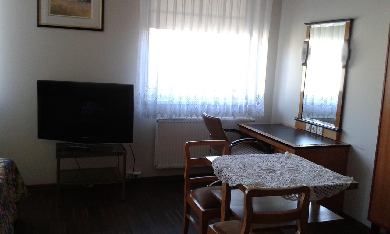 Noclegi Helios & Hotelowa Wieluń Zewnętrze zdjęcie