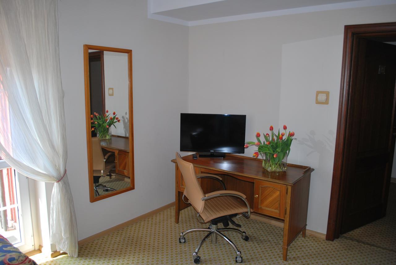 Noclegi Helios & Hotelowa Wieluń Zewnętrze zdjęcie